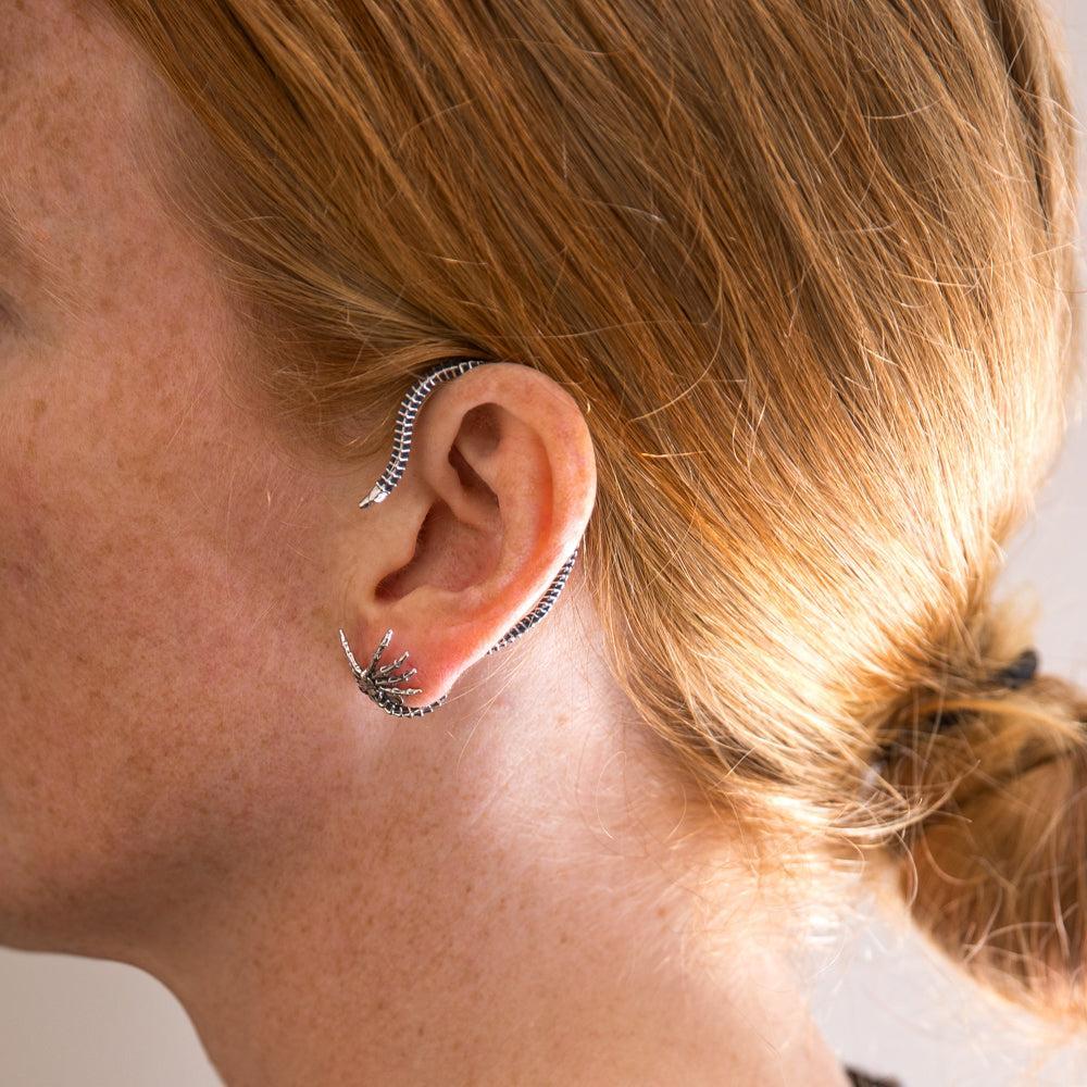 Alien X RockLove ALIEN Facehugger Ear Cuff - Image 4