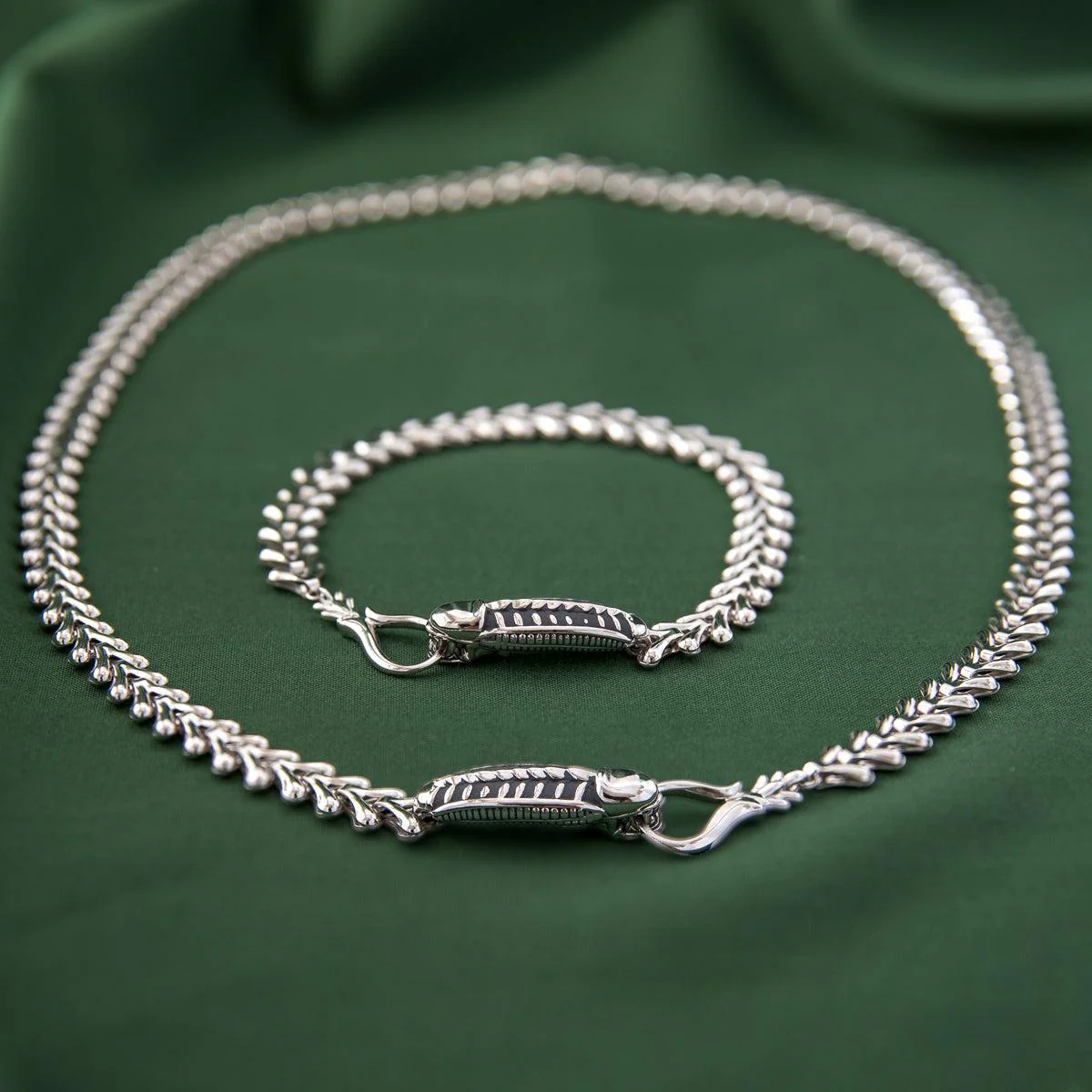 Alien X RockLove ALIEN Xenomorph Chain Necklace - Image 4