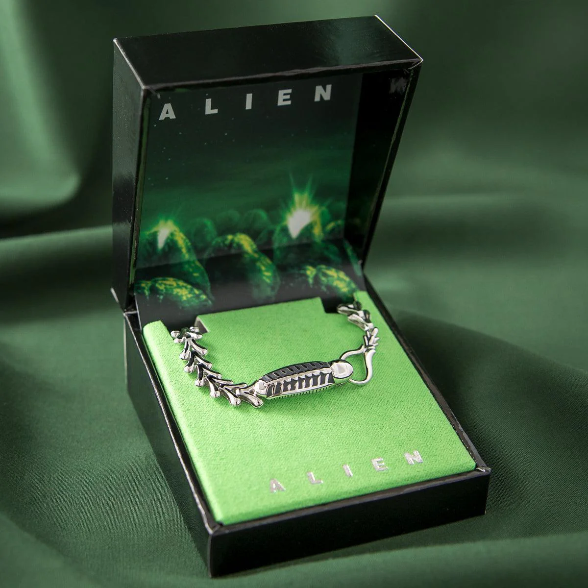 Alien X RockLove ALIEN Xenomorph Chain Necklace - Image 5