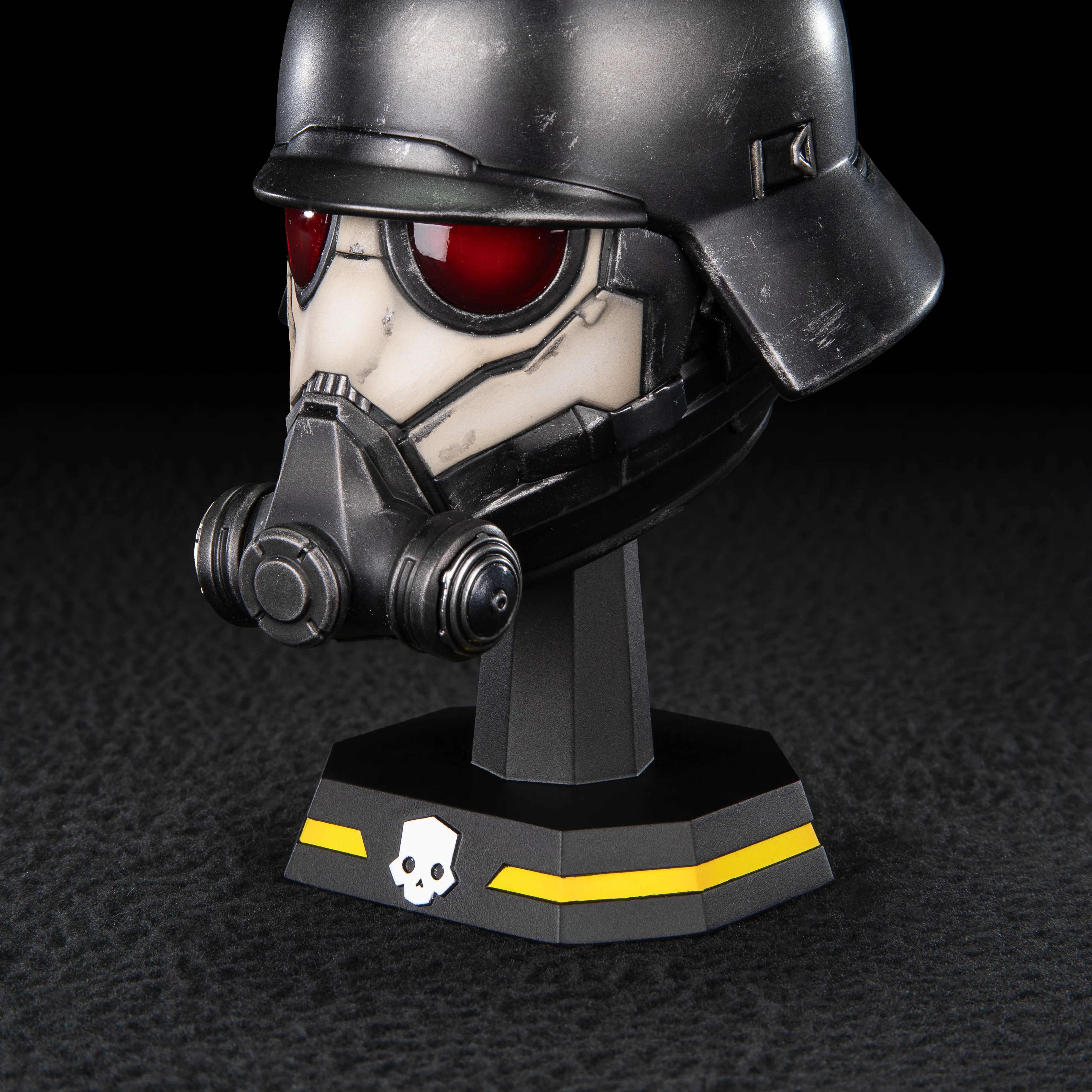 Helldivers 2 - Field Chemist Helmet 1-4 Scale - Replica - Image 4